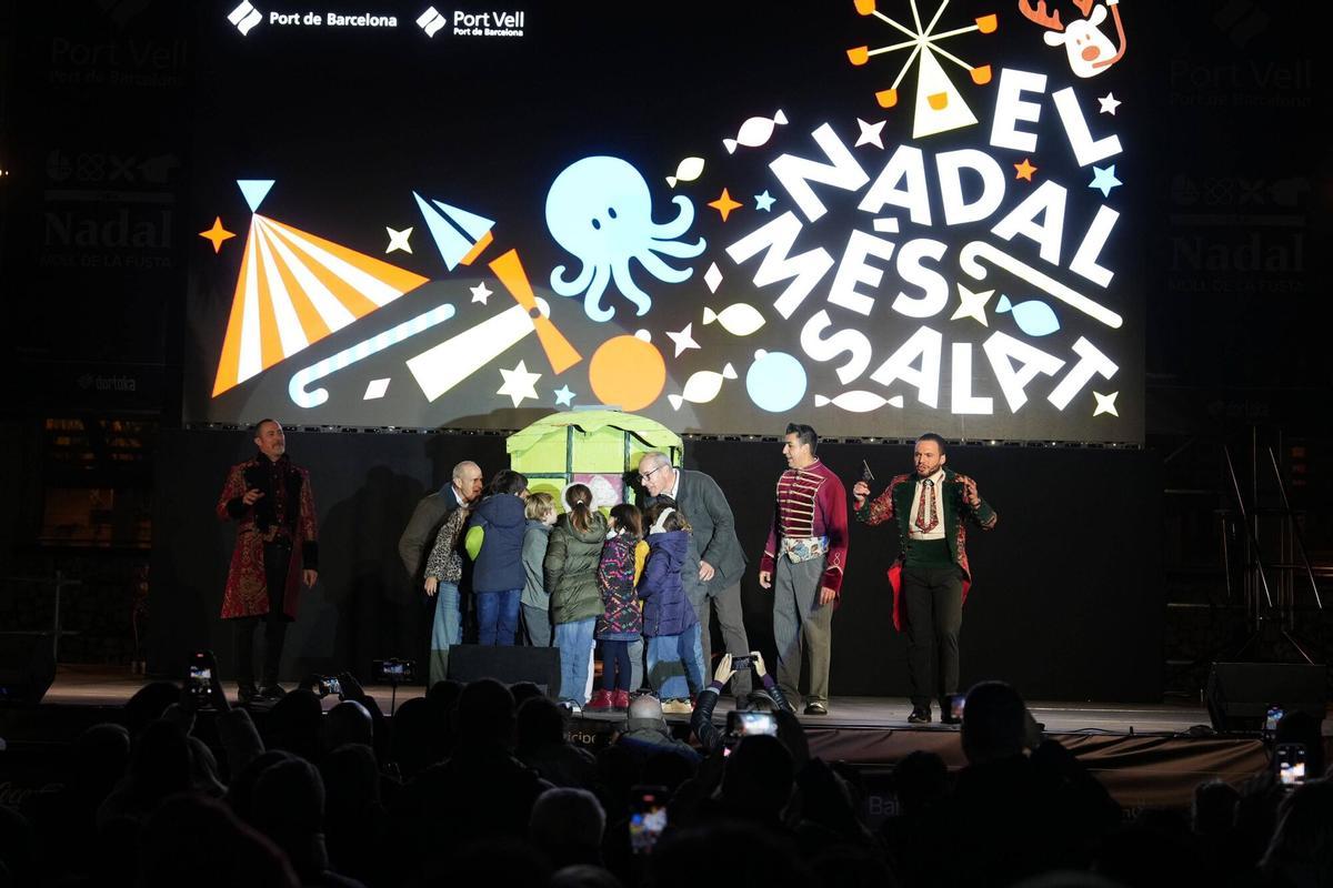 Barcelona 28/11/2025 Nadal al Port Encendido de la iluminación de navidad en el puerto de Barcelona Fotografía de Ferran Nadeu