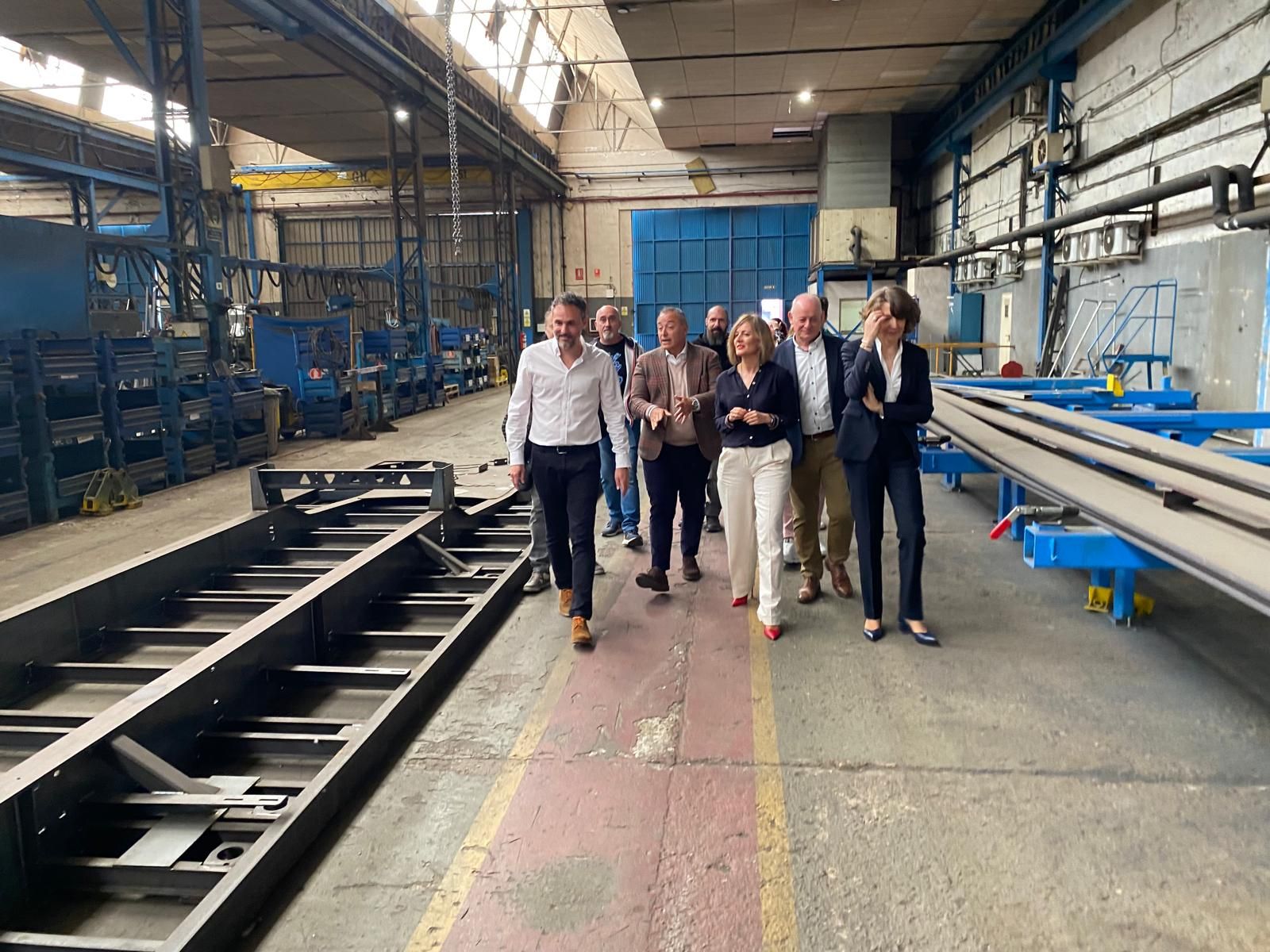 En imágenes | Visita de los nuevos propietarios de Leciñena a los trabajadores e instalaciones de la empresa