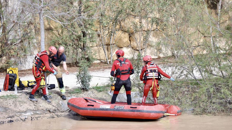 La Policía pide a la CHS que disminuya el caudal del Segura para facilitar la búsqueda de la persona desaparecida