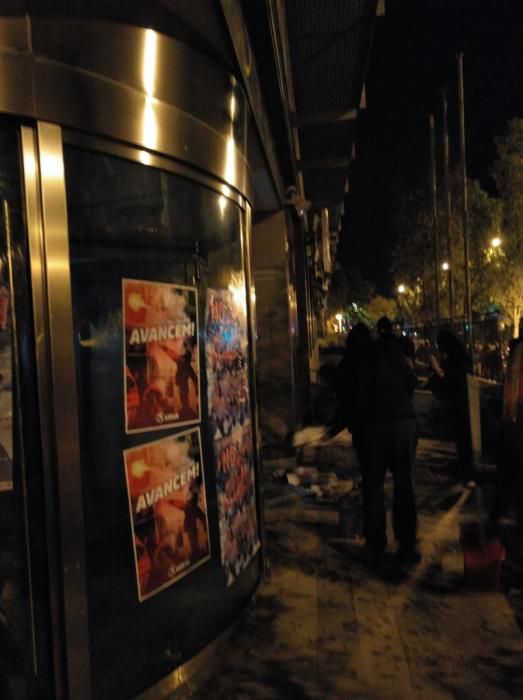 Protesta dels CDR a Girona en el marc de la vaga general