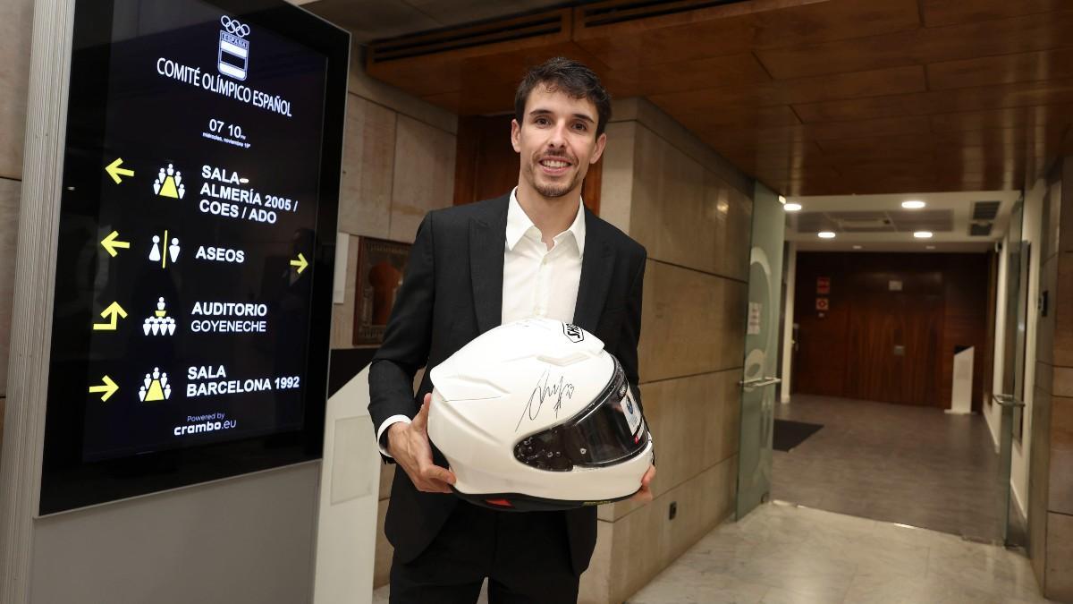 Sorteo de un casco de moto SHOEI firmado por Marc y Álex Márquez