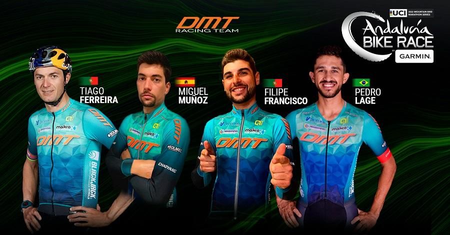 Equipo del DMT Racing Team.