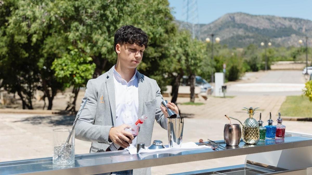 El grado medio Técnico en Servicios de Restauración, uno de los cursos que la Escola d'Hoteleria de les Illes Balears impartirá en el curso 2026-2027.