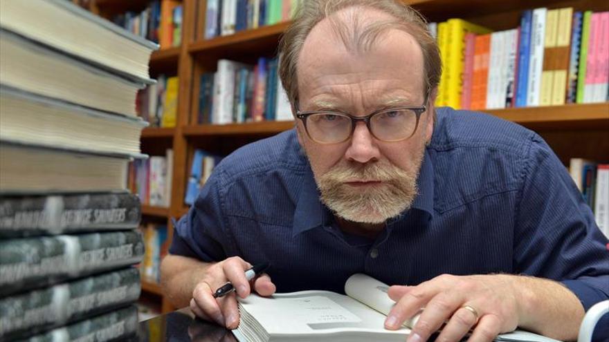 George Saunders: «Internet hace el mundo más simple; la literatura lo complica»