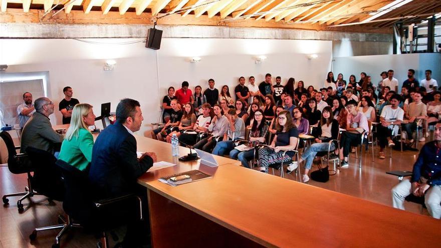 Badajoz y Cáceres dan la bienvenida a 400 universitarios extranjeros