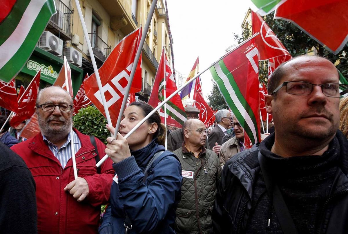 Unas 5.000 personas defienden en la calle la subida de las pensiones públicas