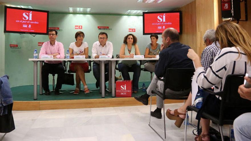 La ejecutiva provincial del PSOE durante su reunión.