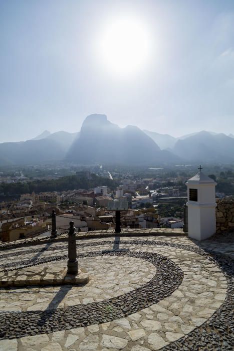 El antiguo cementerio del castillo, inspirador de la obra de Gabriel Miró, se consolida como espacio cultural