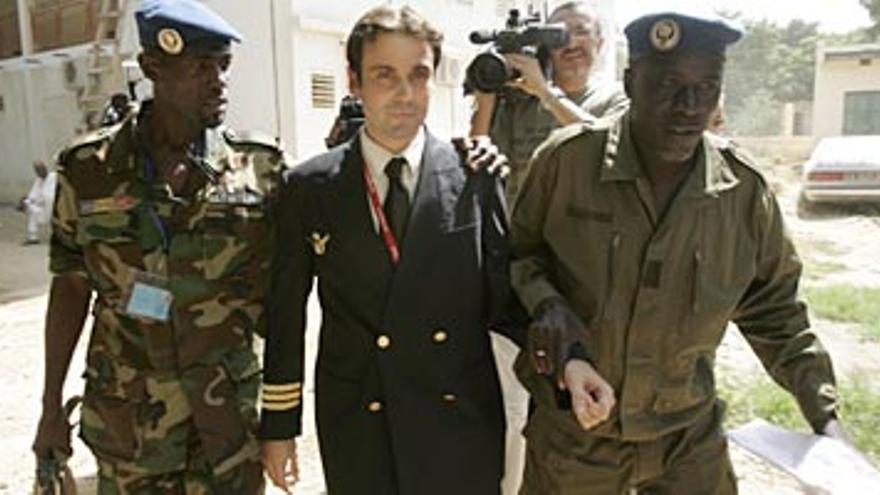 Los tres tripulantes españoles que siguen detenidos en Chad declaran ante el juez