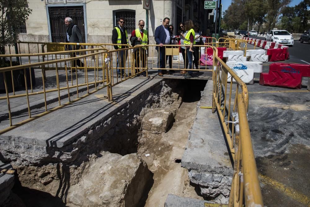 Restos de la muralla islámica y cristiana aparecidos junto al Temple