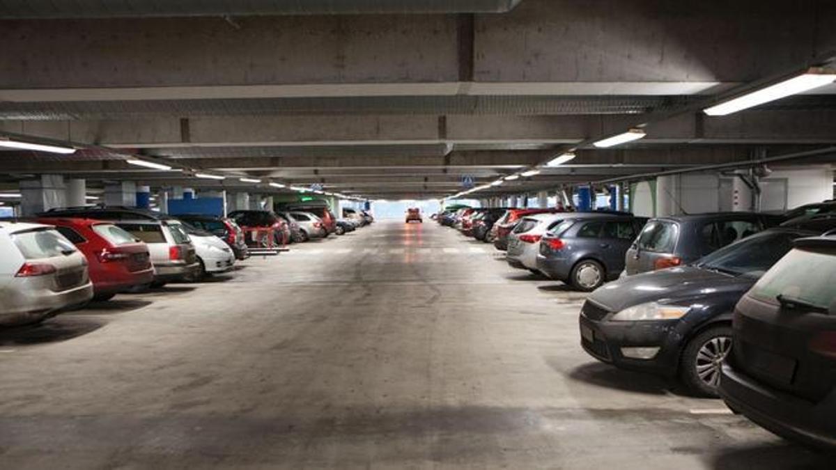 La ley lo exige en España: pueden multar por tener el coche parado en el garaje