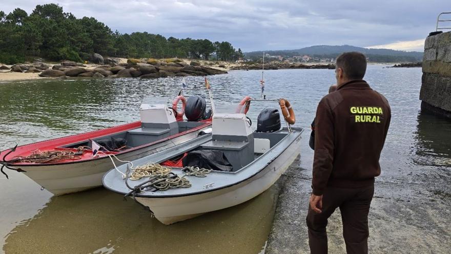Sorprenden a dos buzos dedicados al erizo con 115 kilos ilegales