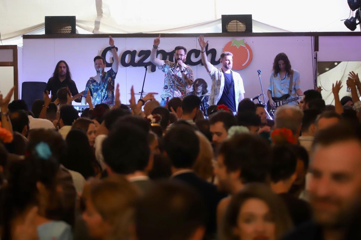Un concierto en una caseta de la Feria el año pasado.