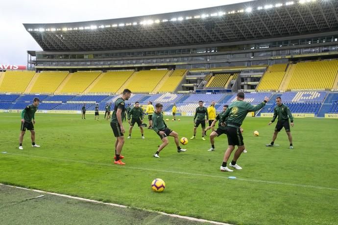 19.01.19. Las Palmas de Gran Canaria. Fútbol segunda división temporada 2018-19. Entrenamiento de la UD Las Palmas en el Estadio de Gran Canaria. Foto Quique Curbelo