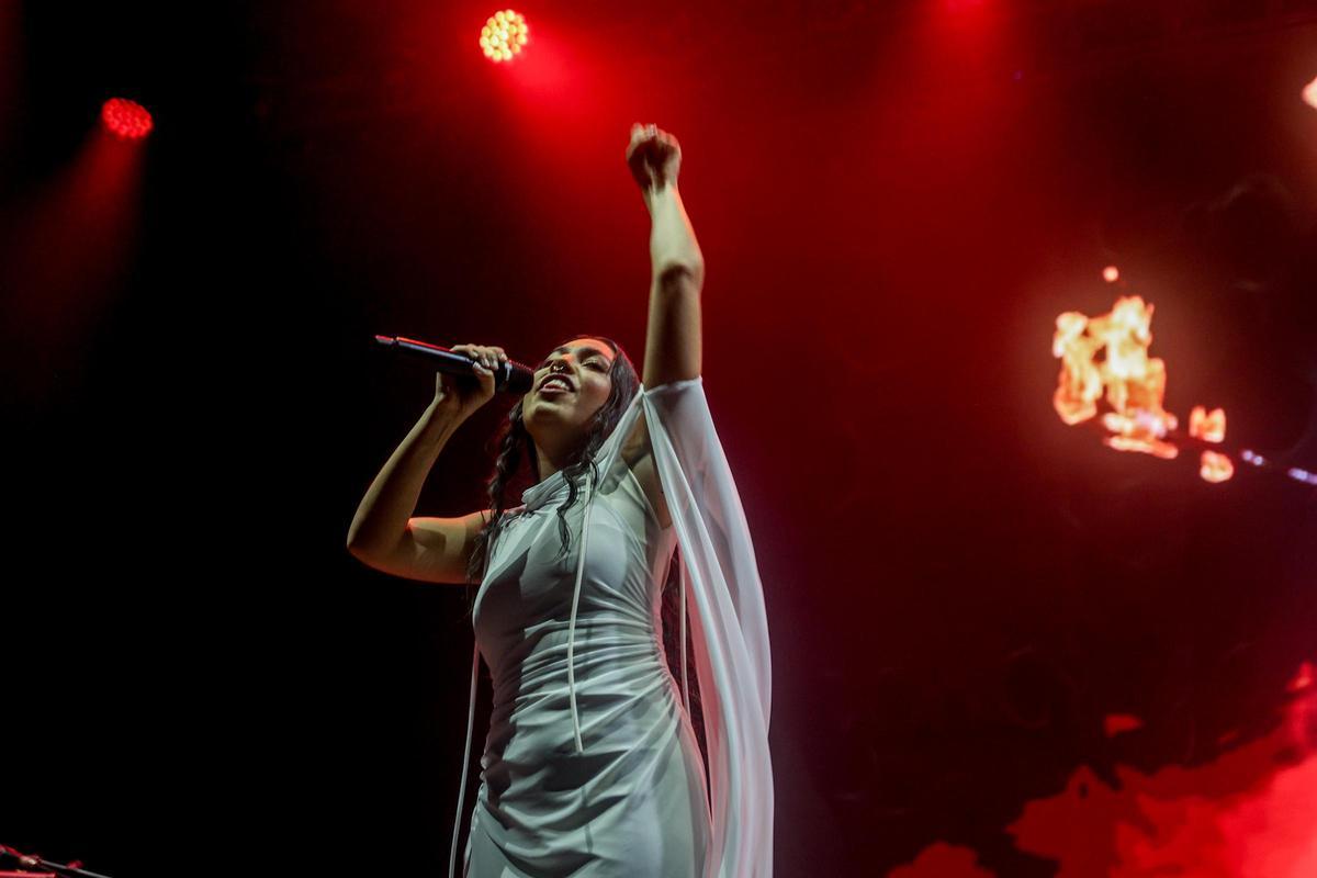 La cantaora María José Llergo en concierto.