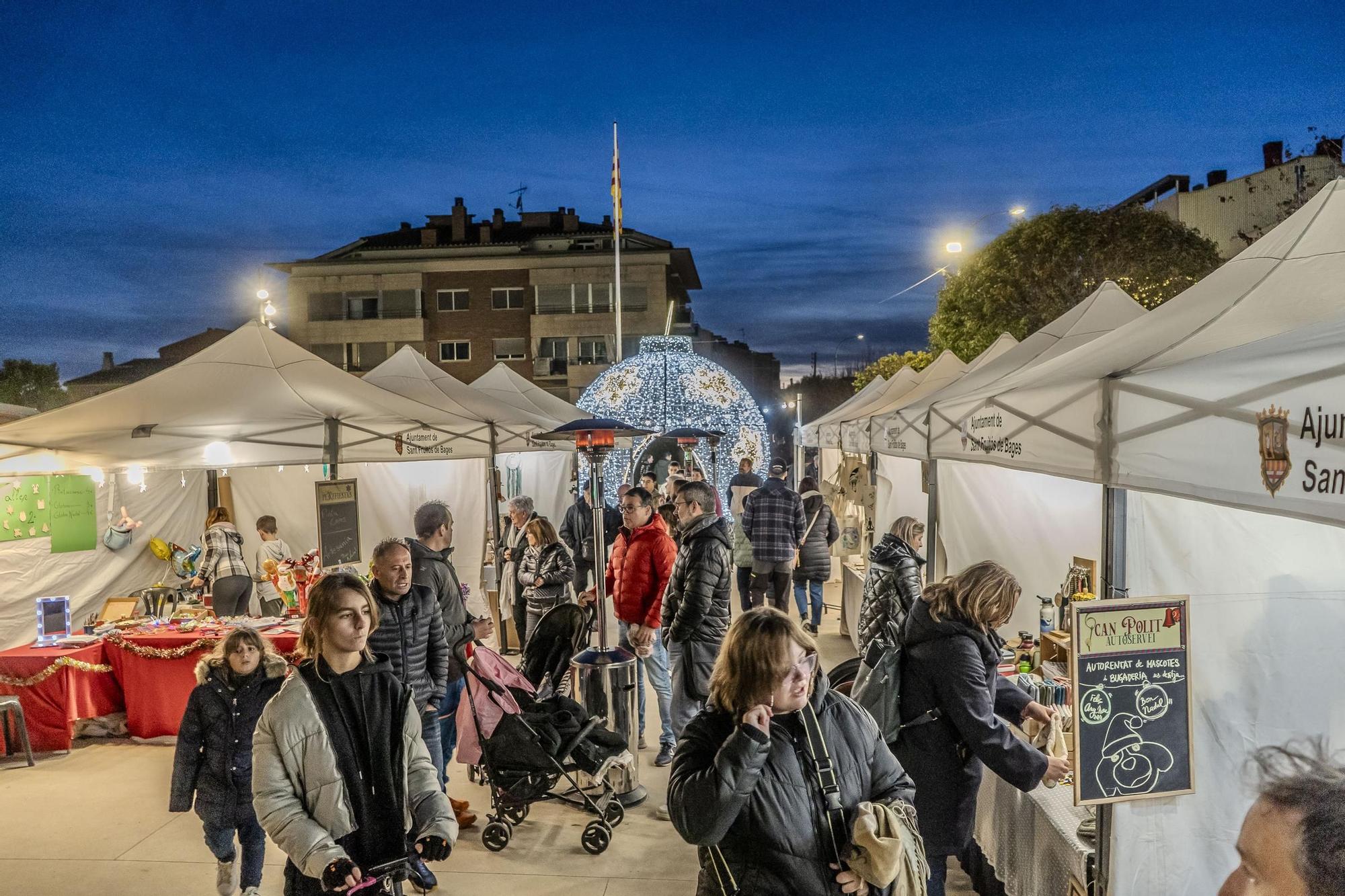 Sant Fruitós obre la pista de gel i el Mercat de Nadal