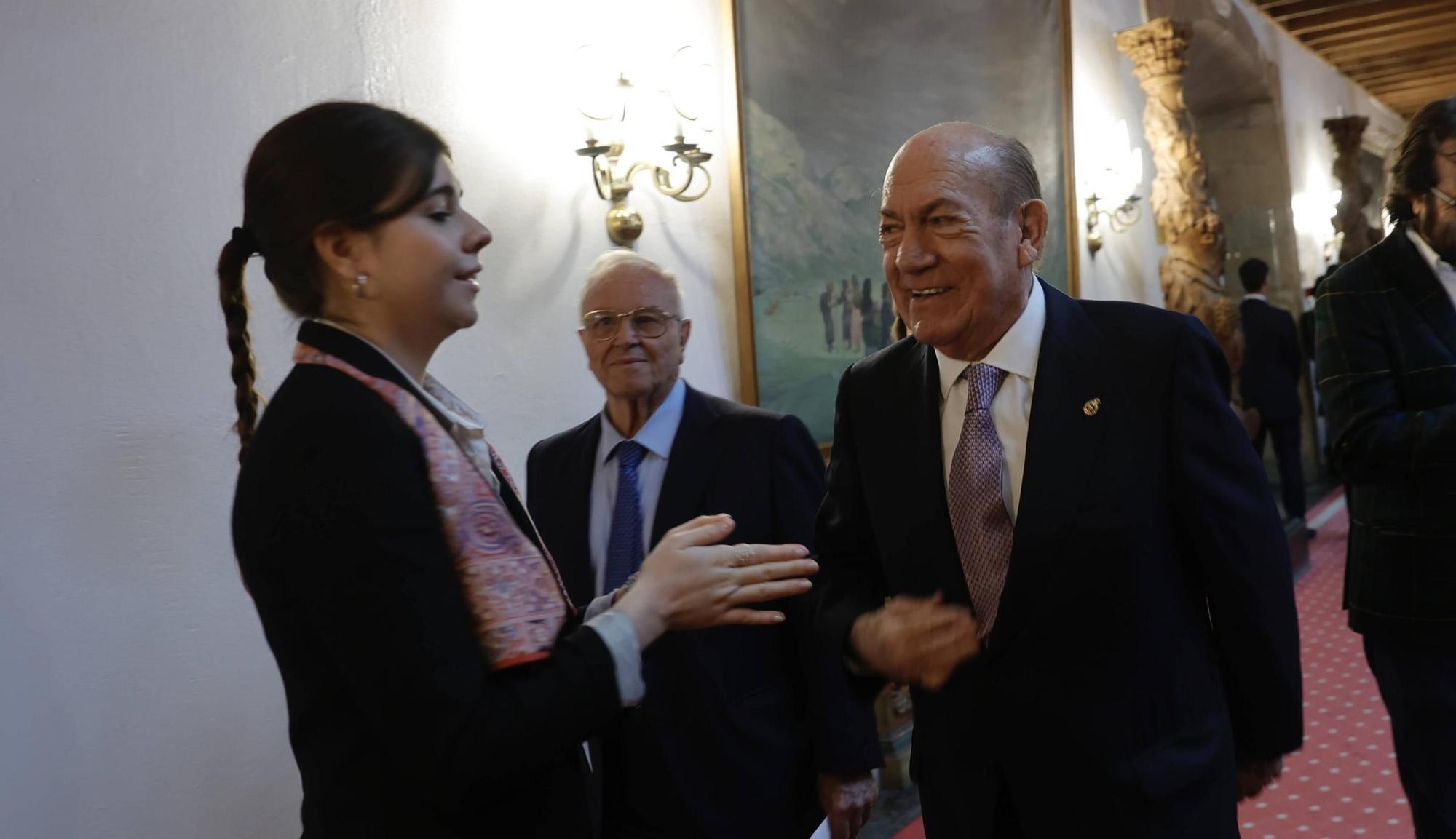 EN IMÁGENES: Personalidades, políticos y premiados se dan cita en el hotel de la Reconquista antes de la ceremonia de entrega de los Premios "Princesa"