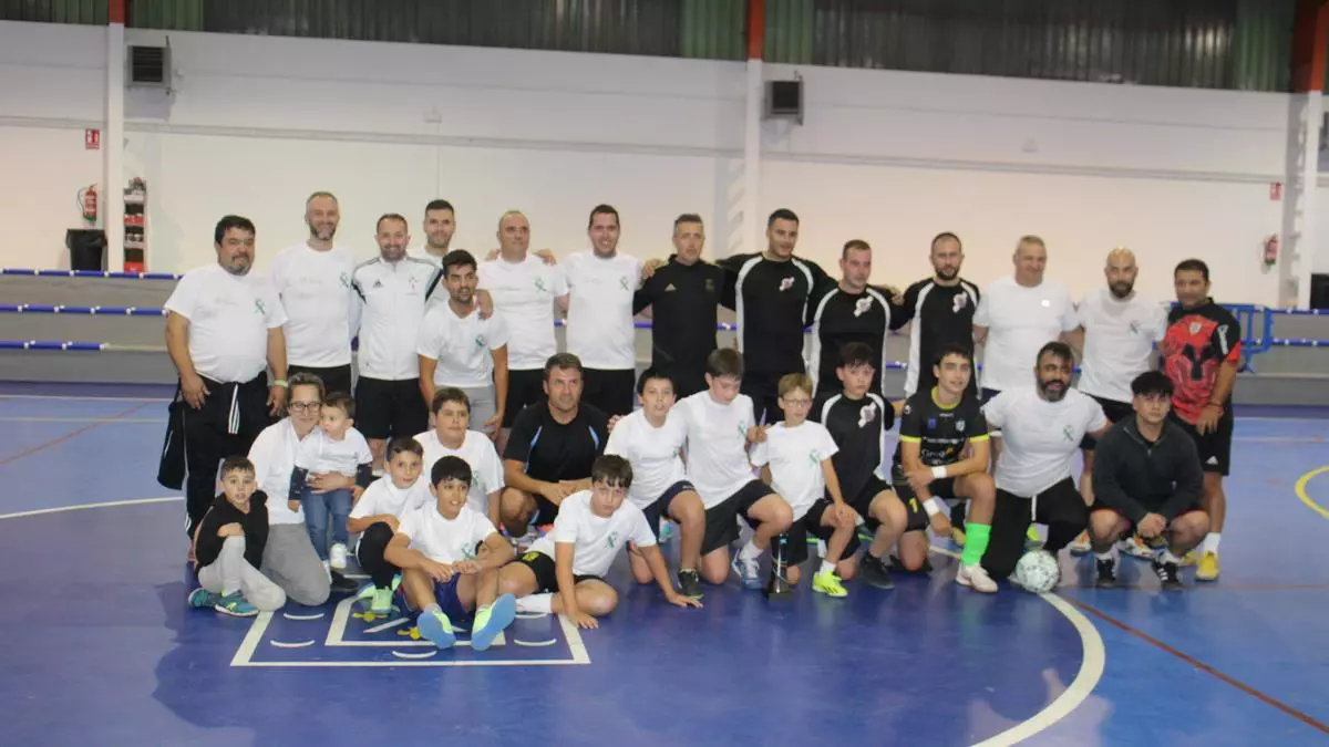 El partido solidario del Pilar recauda 500 euros para la asociación Contra el Cáncer