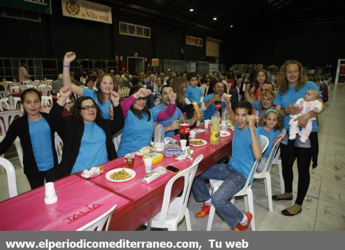 GALERÍA DE FOTOS - Cena de hermandad en las fiestas de Vila-real