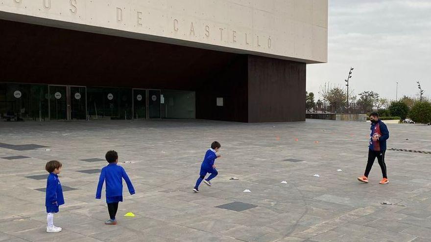 Castelló reabrirá las instalaciones municipales al aire libre y los clubs de fútbol base podrán entrenar