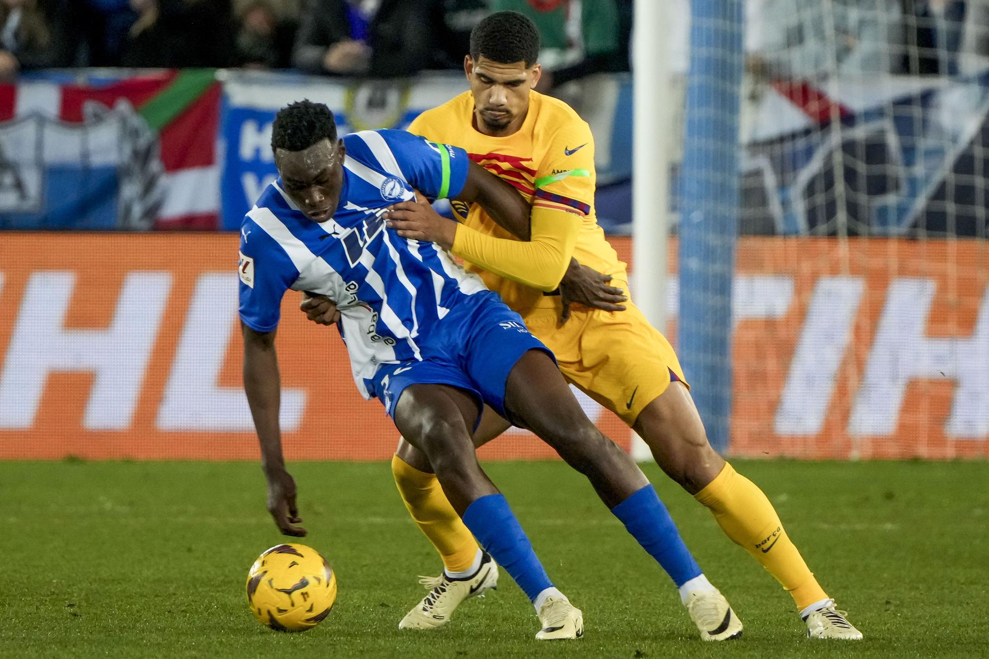 DEPORTIVO ALAVÉS . FC BARCELONA