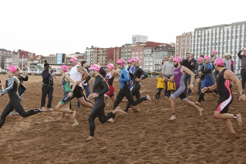 Santander Triathlon Series en la playa de Poniente de Gijón