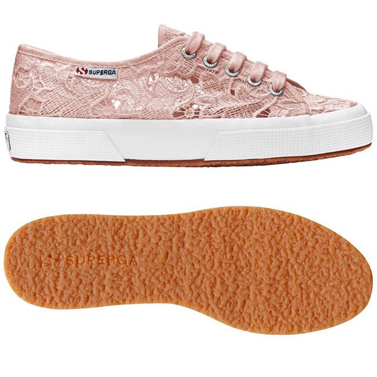 Zapatillas de encaje rosas de Superga: 85 euros.