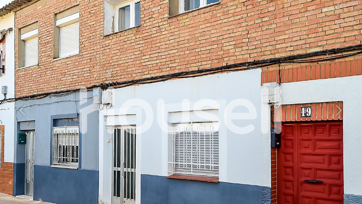 Chollazo: se vende una casa de tres habitaciones en Cáceres por 35.000 euros