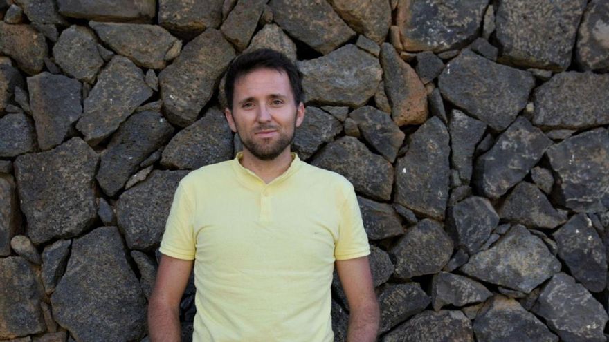 Roberto Gil: «Canarity is not only what we are, it is also what we lack»