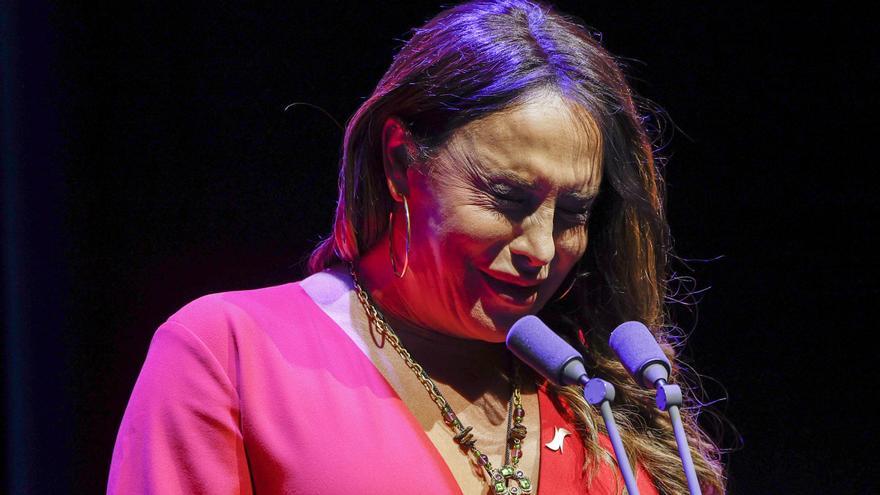 Karla Sofía Gascón, premiada por la Unión de Actores y Actrices, lamenta su &quot;Inquisición&quot;: &quot;Más amor y menos odio&quot;