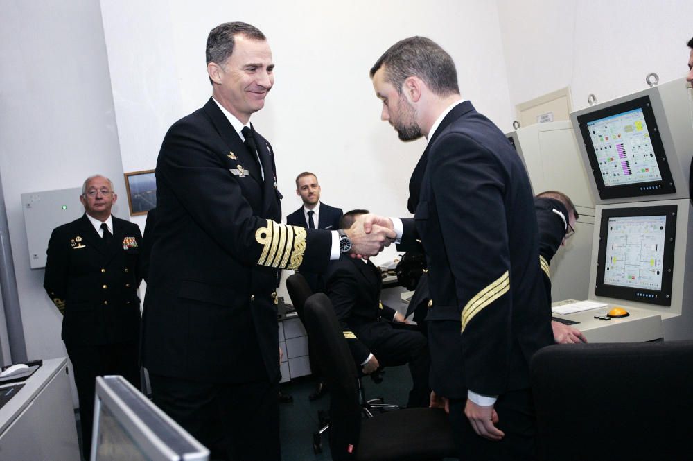 Felipe VI visita las escuelas de Armada en Ferrol