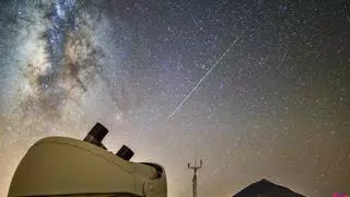 Las Perseidas convierten la cumbre de Tenerife en un 'festival' de los deseos
