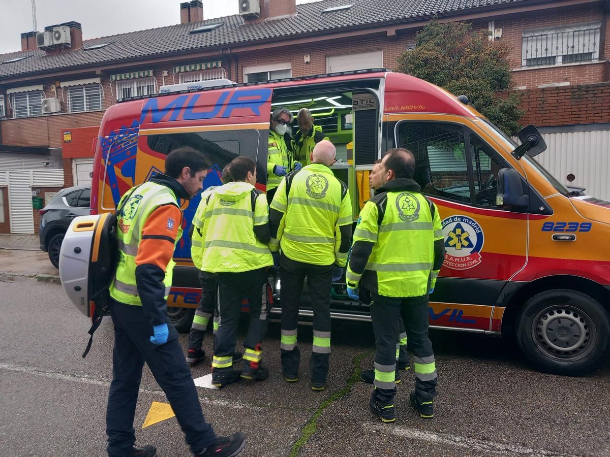 Sanitarios del Samur-Protección Civil.