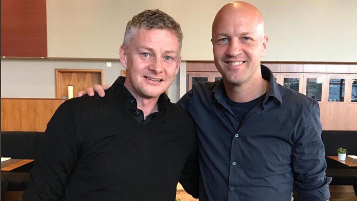 Jordi Cruyff se reencontró con Solskjaer, con el que compartió vestuario en el United.