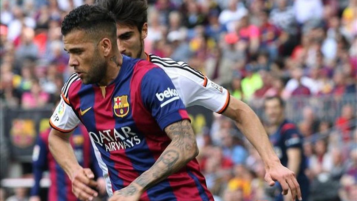 Dani Alves fue ovacionado