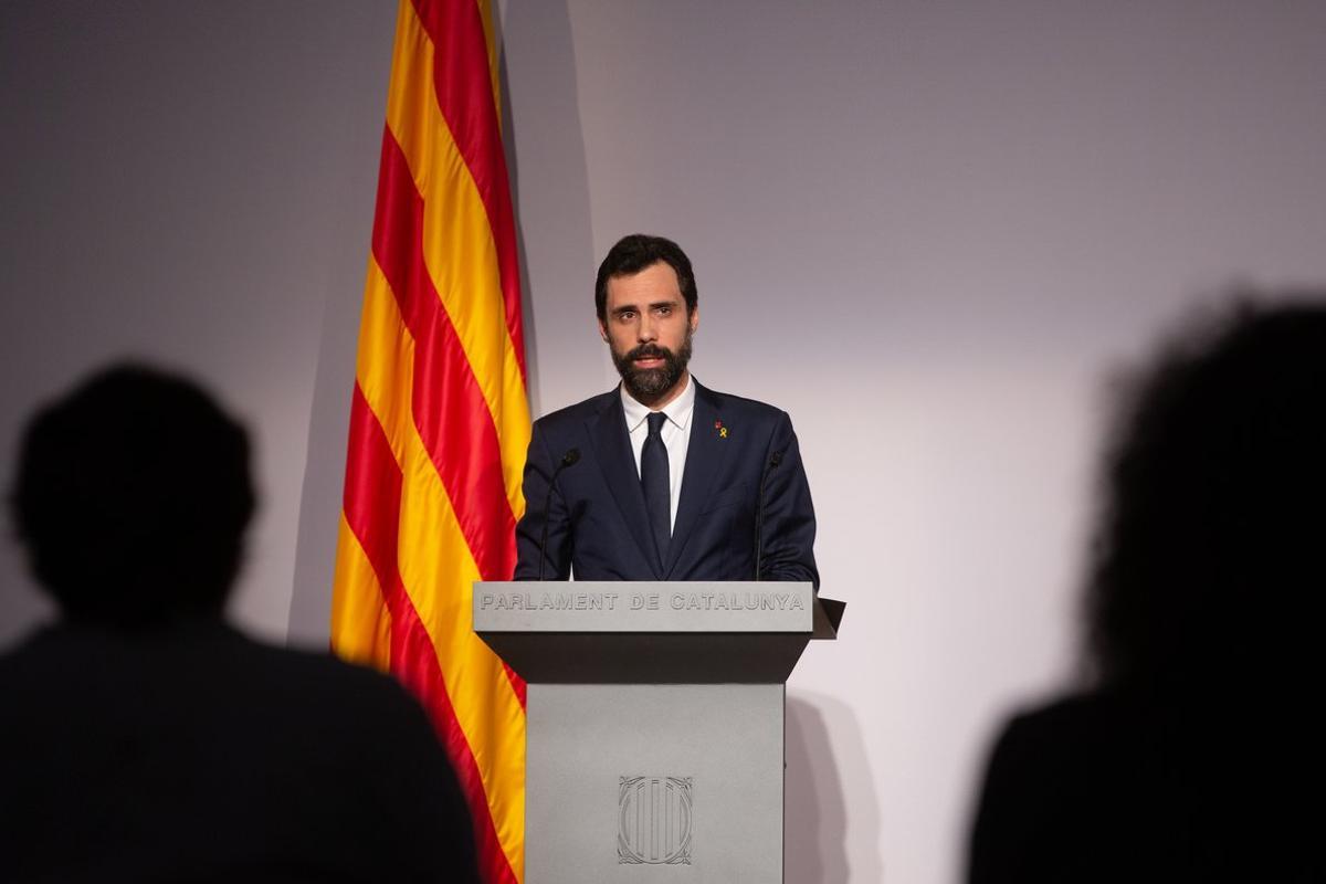 El presidente del Parlament catalÃ¡n, Roger Torrent, interviene en el acto homenaje al expresident de la Generalitat de Catalunya, LluÃ­s Companys, por el 80 aniversario de su fusilamiento organizado por el Parlament y la Generalitat, en Barcelona, Catalunya (EspaÃ±a), a 14 de octubre de 2020. El Govern ha declarado maÃ±ana dÃ­a de luto en Catalunya para conmemorar este aniversario.