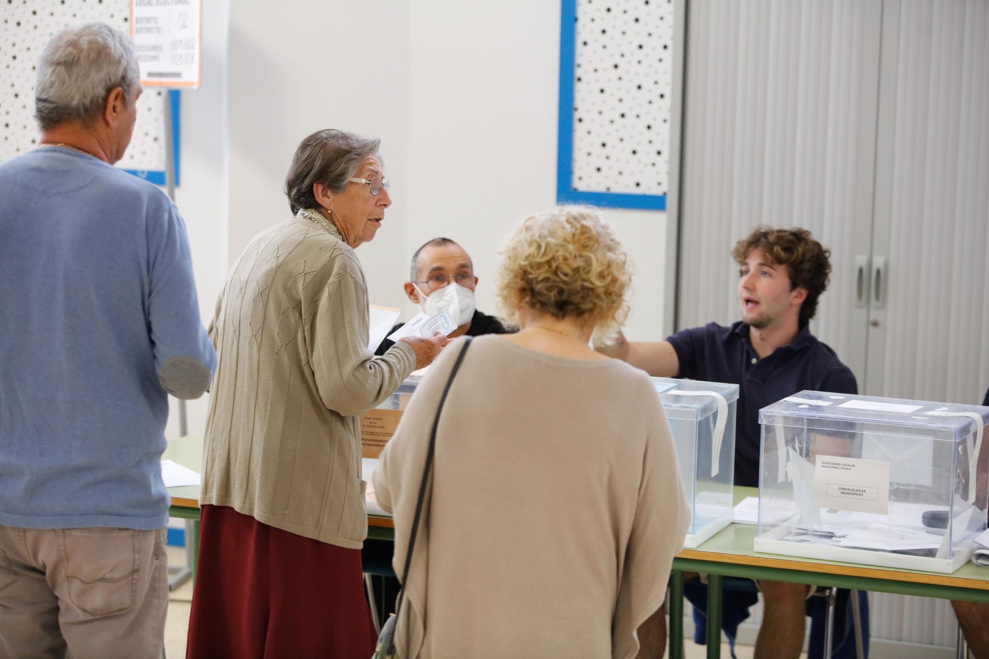 Todas las imágenes de la jornada de elecciones en Ibiza y Formentera