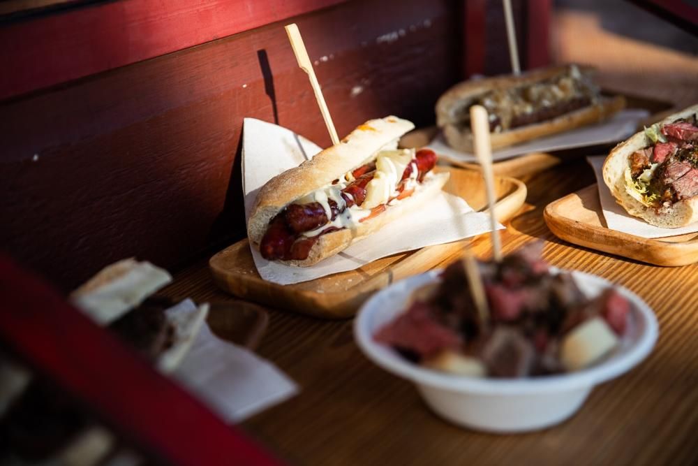 Van Van Market, música y gastronomía en el Parc de la Mar