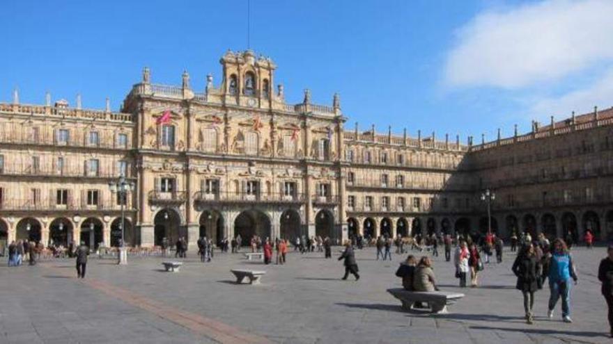 Salamanca estudia recurrir al Supremo para no borrar a Franco de un mural