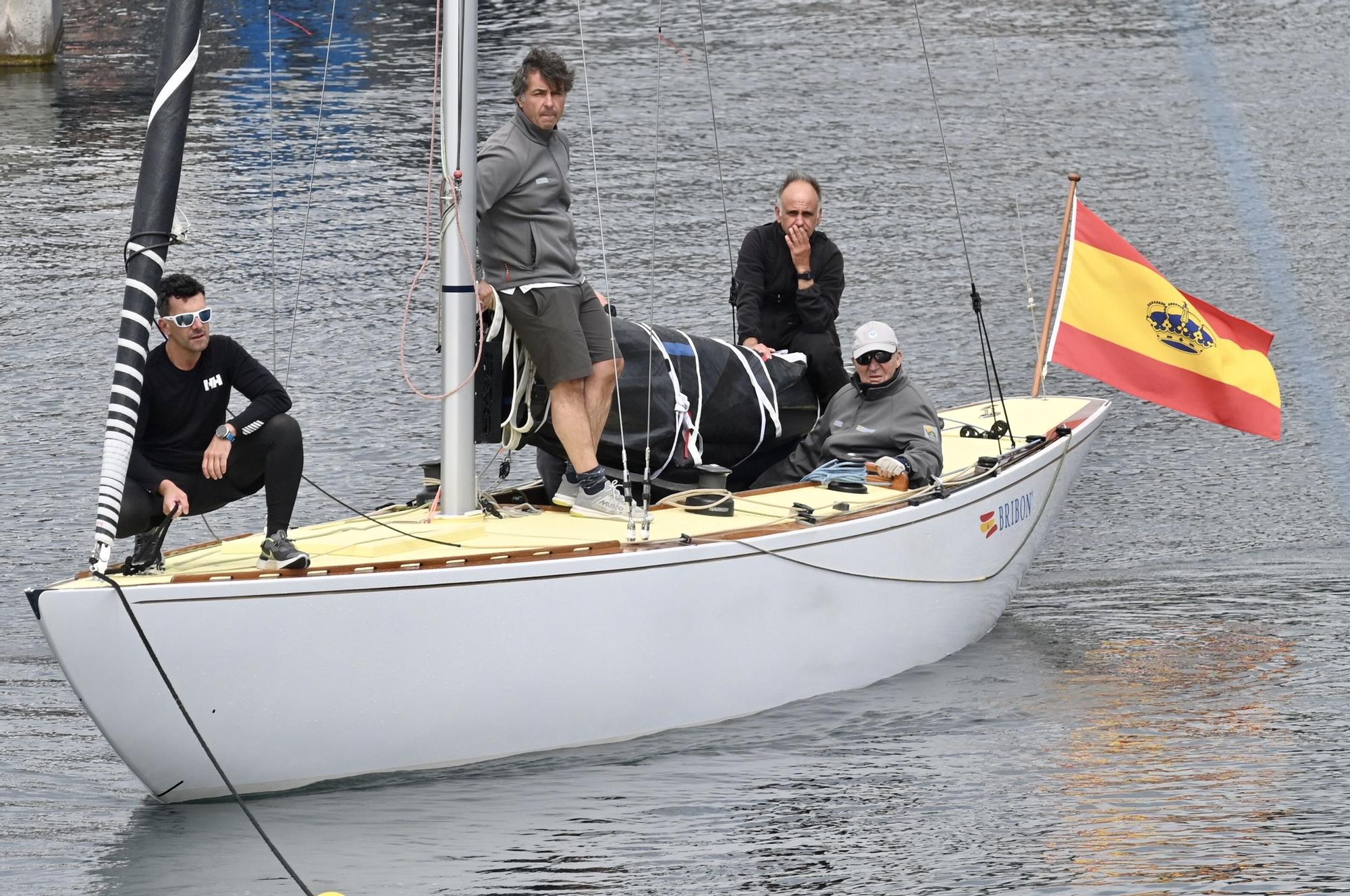 El rey emérito ya navega por aguas de Sanxenxo