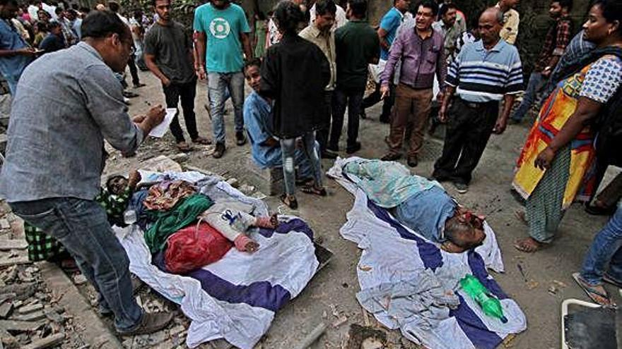 Almenys 6 morts en un foc en un hospital a l&#039;Índia