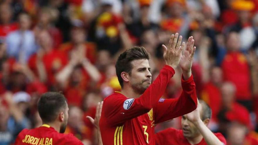 Piqué celebra su gol del lunes ante la República Checa.