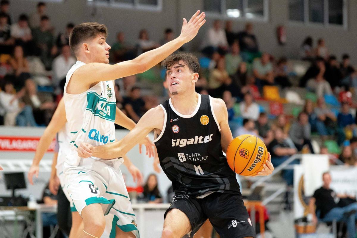 Los vilagarcianos tratarán de hacer valer su velocidad antes los centímetros salmantinos.