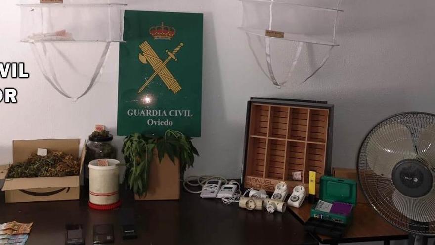 La Guardia Civil desactiva dos puntos de venta de droga en el Caudal