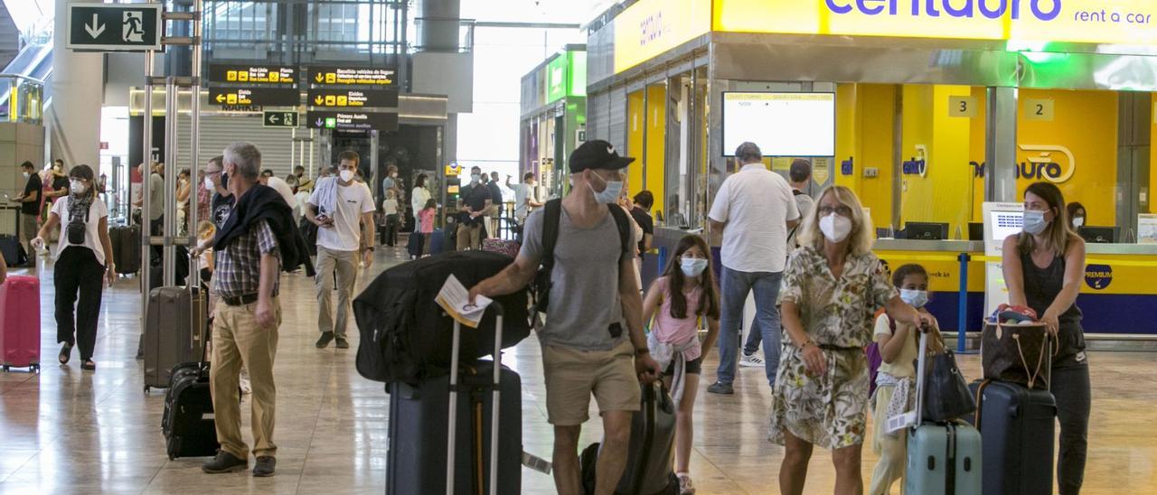 La falta de coches amenaza al alquiler turístico