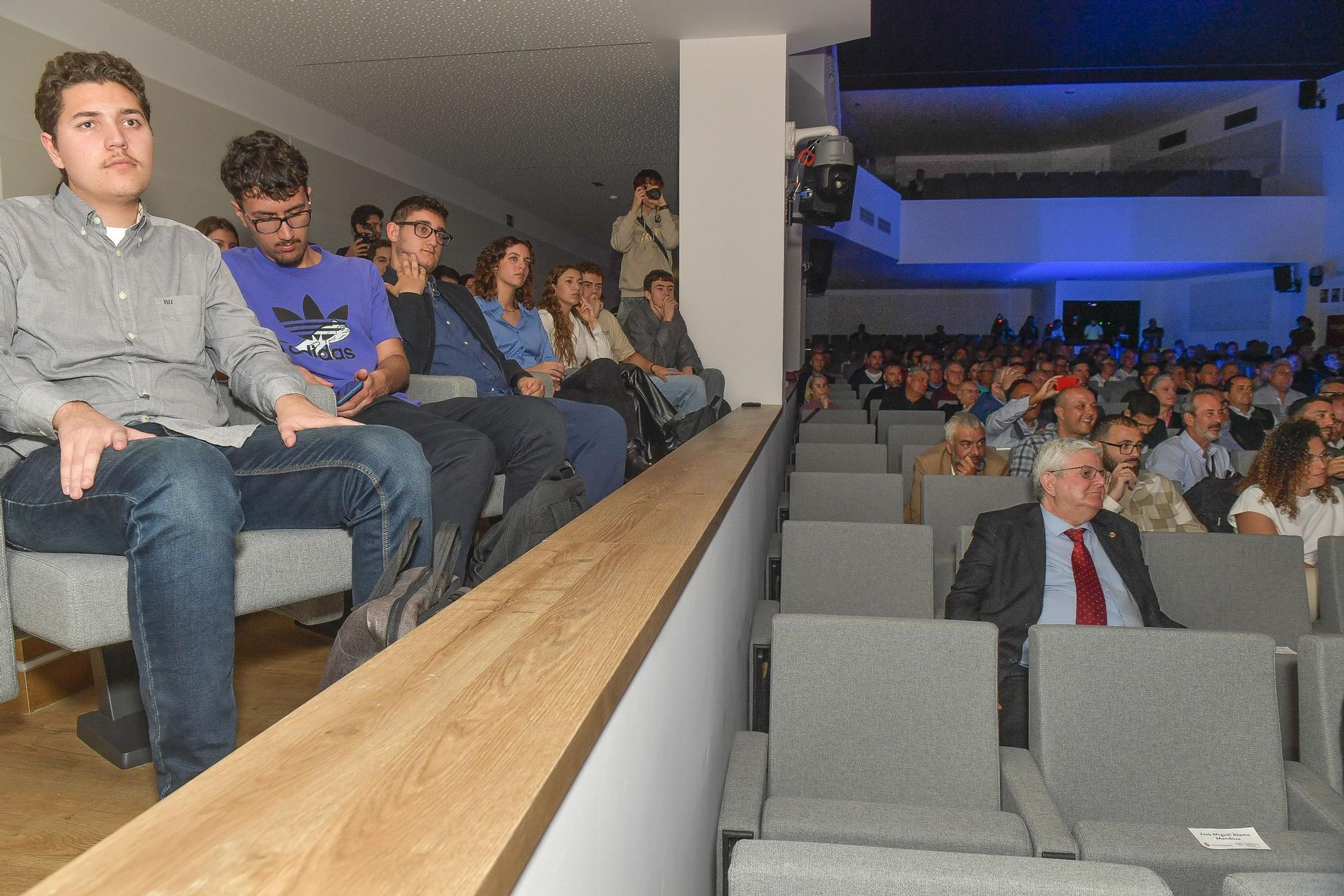 Coloquio 'El Periodismo Deportivo de ayer y hoy' con José Ramón de la Morena y José María García