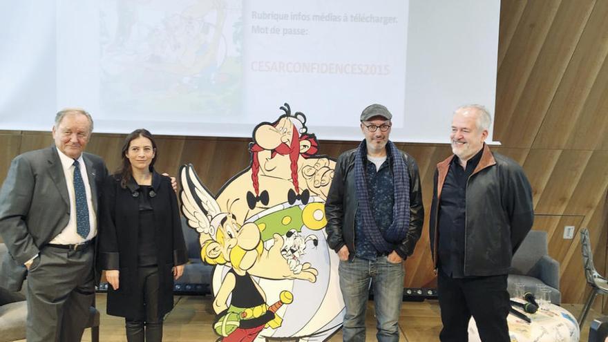 Albert Uderzo, Anne Goscinny, y Ferri y Didier Conrad. // Efe