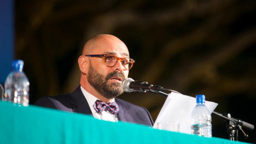 Francisco Mireles pregonando las fiestas de San Gregorio.