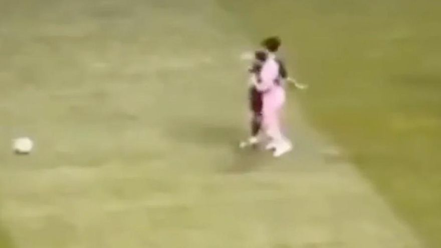 La agresión de Messi a Vitinha que no quiso ver el árbitro