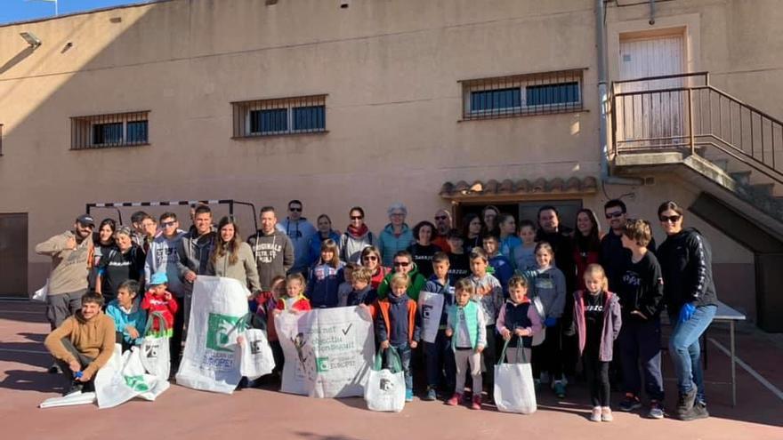 El grup de voluntaris participants a la campanya